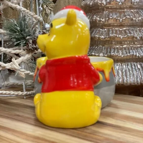 NWT Disney Winnie The Pooh with Santa Hat Glossy Ceramic Yellow Red Hunny Bowl - Picture 5 of 12